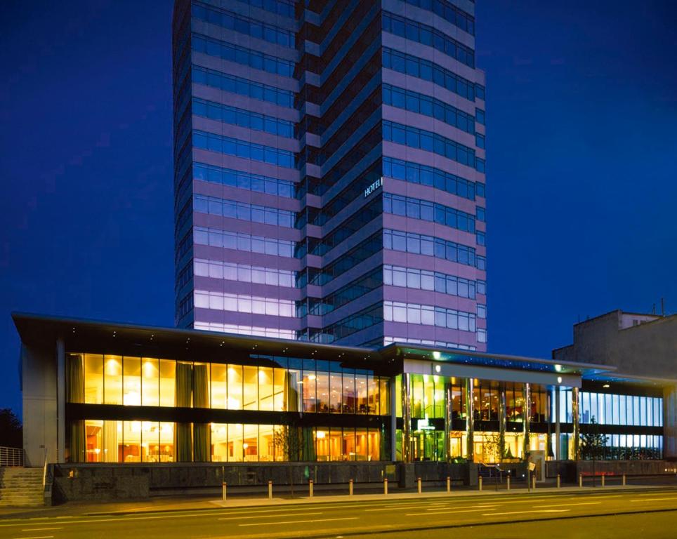 Cardiff Holland House Hotel & Spa exterior