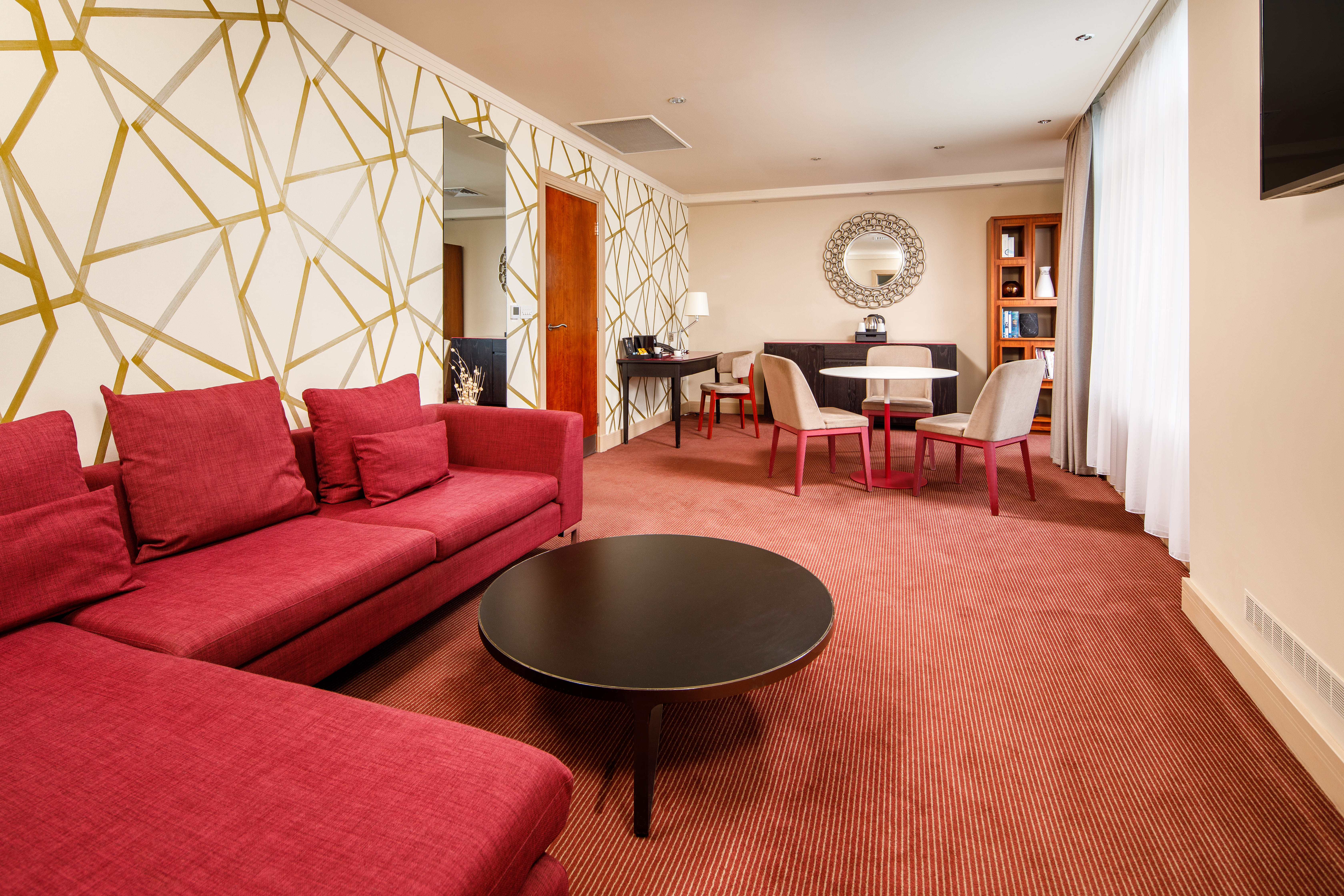 Superior room with city view
